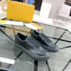 Ollie Men Sneakers Richelieu Designer Designer Buty Kobiety koronkowy tenisowiec płomień na butach Walker Trenerer 23