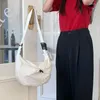 Kvällspåsar hobo väska mode trend nylon mjukt tyg dragkropp blixtlås fast färg crossbody casual rese all-match axel