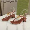 2023 Clásico Sandalias de tacón alto Fiesta Moda Mujer Zapato de trabajo Diseñador de lujo Tacones sexy 5 cm Lady Metal Cinturón Hebilla Cuero grueso Zapatos de mujer Tacón alto