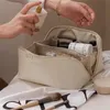 Borse da viaggio Borsa per il trucco da viaggio di grande capacità Borsa per il trucco portatile in pelle Borsa da bagno impermeabile da donna Kit da toilette multifunzionaleborse alla modanegozio