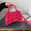 50% korting op uitverkoop Mode dames lente nieuwe handtas minibags mode lakleer schouder steen graan messenger bag model 542