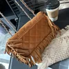 7A Duża marka zamszowa Tassel Metal Sier Torb z diamentowym wzorem retro wysokiej klasy leniwy i zimowy artefakt Crossbody