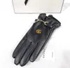 Designer-Handschuh Frau Winter u Brief solide fünf Finger Handschuhe für Frauen Mann halten warme Schnee Handschuh Trend Stil Großhandel hohe Qualität