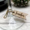 Dekorative Objekte Figuren 20 Stück personalisierte Hochzeit Ort Namensschild Holz Tischdekoration Name Herzanhänger für Babyparty Geburtstag Gastgeschenk 230901