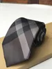 2023 Ashion cravatta di seta designer cravatte da uomo cravatte moda uomo cravatte lettera stampa affari per il tempo libero cravatta di seta di lusso di alta qualità con la scatola originale