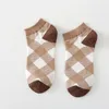 Meias femininas dos desenhos animados com impressão meia fina curto algodão sox xadrez cereja impresso macio bonito malha primavera outono casual senhoras