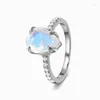 حلقات الكتلة S925 Sterling Silver Water Drop inlaid Moonstone Ring Ring Women's Women's Niche Design Simple and Amcriveite Jewelry