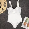 Heiße verkaufende Bikini-Damenmode-Badebekleidung, einfarbig, elastischer Bikini-Träger, tief ausgeschnittener Badeanzug, Sommer, Strand, Wassersport, Ausrüstung, Urlaub, sexy Kleidungsset