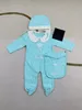 幼児の幼児ロンパーベビー服セット男の子の女の子フルスリーブコットンソフトジャンプスーツロンパーハットビブ3pcs/セットスーツ005