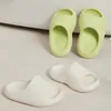 Pantoufles d'été pour enfants, pantoufles simples, couleur unie, chaussures de salle de bain en plein air, antidérapantes, confortables pour garçons et filles, Qt339