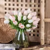 Decoratieve bloemen 5 STKS Kunstmatige PU Tulpen Real Touch Nepbloem Bruiloft Bruidsboeket Huis Tuin Decor Decoratie