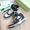 Män i mitten av topppilarna Sneakers Designer Fashion Stylize Walking Double Arrow Womens High Top Sneakers läder övre med svart pil vid sidorna gummisulstorlek 35-46