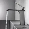 Banyo lavabo muslukları ışık lüks tabanca gri şelale metal musluklar ve soğuk su karıştırma için tek sap tek sap