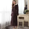 Indumenti da notte da donna con cappuccio Kimono Accappatoio Abito oversize in flanella Inverno caldo Camicia da notte femminile Allentato Casual Abito lungo Abbigliamento da casa con tasca