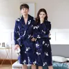 Amanti degli indumenti da notte da donna Abito per uomo e donna Caldo super morbido Flanella Pile di corallo Accappatoio lungo Kimono da uomo Vestaglia maschile Vestaglie