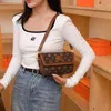 70% de desconto na fábrica para mulheres, popular, pequeno, quadrado, versátil, bolsa crossbody à venda