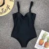 Heiße verkaufende Bikini-Damenmode-Badebekleidung, einfarbig, elastischer Bikini-Träger, tief ausgeschnittener Badeanzug, Sommer, Strand, Wassersport, Ausrüstung, Urlaub, sexy Kleidungsset