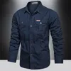 Męskie koszule zwykłe koszulka ładunkowa Mężczyźni Długie rękawowe bawełniane koszule Wysokiej jakości Camisa Militar Asshirt Marka odzieży Czarne bluzki 5xl 230901