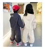 子供の服セット秋の幼児の男の子服服服服の女の子の女の子のスポーツスーツ男の子の凝固セットセット90-150