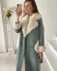 Damen-Fell-Mantel im russischen Stil, charakteristischer langer Reversmantel, Lammtasche, minimalistische Damen
