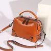 Sacs de soirée Sac Femmes 2023 Huile Cire Pure Cuir Sac à dos pour femme Style européen et américain Cowhide Portable Messenger Messenger