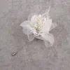 Spille fatte a mano con piume e fiori Spilla Gioielli Accessori da sposa Corpetto Spilla di design per abito da abito Elegante regalo Il suo lusso