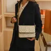 y bolso cruzado de moda de alto grado de lujo ligero cuadrado pequeño versátil para mujer Nueva moda Outlet barato 50% de descuento