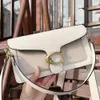 70 ٪ منفذ المصنع قبالة نساء Crossbody Half Moon Confer