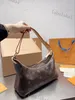 Baguette vintage di lusso a mezzaluna Borsa da donna di design in vera pelle di vitello Catena di croissant Borsa a tracolla con pochette Borsa a tracolla con sacchetti per la polvere top brand