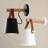 Lampa ścienna drewniane urządzenie oświetleniowe wewnętrzne do domowego oświetlenia kinkietowego salonu nordyckie nowoczesne lampy łóżka z drutem e27