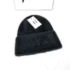 Kadın Moda Tasarımcı Beanies Örgü Bayanlar Beanie Takılı UNISEX MEKTUPLAR DIŞ TÜM KAPAK HAT SOĞU RENK RENK