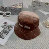 Zimowe aksamitne fisherman kapelusze ciepłe puszyste kapelusz mężczyźni designerskie wiadra czapki hats projektant Casquette