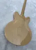 Elektrisk gitarr ihålig kropp Jazz Natural Color High Glossy Gold Parts HH Pickups Black PickGuard Maple Fingerboard With Black Block Inlay
