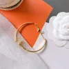 Damesarmbanden 18K gouden armband Merkontwerper Nieuwe sieraden Klassiek ontwerp Roestvrij staal Liefhebbers Cadeauarmbanden Herenarmband Populaire paaraccessoires Y23285