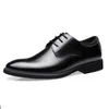 Scarpe eleganti 2023 Primavera Autunno Uomo in pelle Business Formale Uomo Casual Coreano Britannico Sposo Uomo Matrimonio