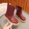 Bottes de marque de styliste pour enfants, chaussures en cuir avec boucle à la mode, montantes, pour garçons et filles, imperméables, chaussures de chevalier d'hiver