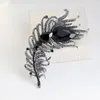 Brooches Classic Peacock Feather Crystal Brooch Scarf Buckle Lapel Pins Jewelry Bridge Suit Wedding Party Women Men Accessories