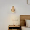 Lampes murales Lampe minimaliste en bois de style japonais pour chambre à coucher Cuisine Salle de bain Miroir Spotlight Rotatif Esthétique Déco Luminaire