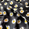 Kolye Eşarpları 2022 Acele Kadınlar Yetişkin İpek Baskı Kış Hijab Küçük Daisy Yeni Square Kadın Yıldız Ağı 70cm Güneş geçirmez Şal Bib X0904