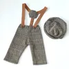 Keepsakes Baby Boys Little Gentleman Plaid Clothing Długie spodnie i kapelusz dla urodzonych Pography Props PO studyto kostium bliźniacze 230901