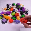 Blind Box Radom Pumpkin Bat Spider Halloween Mochi Squishy Toy tema Mini Squishies Party Kawaii Söta semestergåvor Drop Delivery Dhyq0