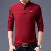 Polos masculinos Outono Mandarim Collar Manga Longa Camisetas Tendência Slim Algodão Estilo Coreano Camisa Polo Rotulagem Masculino Tops para Primavera 4XL 230901