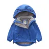 Kurtki wiosna jesienna Dzieci Kurtki Baby Boys Windorproof Waterproof podwójny wewnętrzny polarowe polarne płaszcze 230904