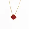 Fashion Classic Lucky Clover Necklace Pendant Rostfritt stål 18K Guldpläterade damer och flickor Alla hjärtans dag Mors dag Engagemangsmycken Fade Free