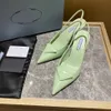 Eleganta varumärkesskor 7,5 cm höga klackar kvinnor mode triangel spänne dekoration ny tå wrap spetsig sko casual läder ankel rem slingback designer sandaler