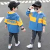 Jackor Children's Clothing Boys 'Coat Spring och Autumn Trench Medium Big Children Casual Boy Handsome Top 230904