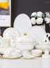 Set di stoviglie Set di ciotole e piatti Semplice stile europeo Phnom Penh 60 pezzi Jingdezhen Bone China Piatti in ceramica combinati