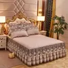 Copriletti di lusso europei e gonna da letto in cotone spesso federa 2 pezzi con bordo in pizzo Set di biancheria da letto matrimoniale king size con letti singoli antiscivolo 201228u