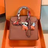 Designer Bag Kvinnors Luxury Tote Leather High Quality Brand Fashion Plånbok med kedja Outdoor Shopping Bag Bag påse 003