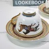 Juego de platos y tazas de café de cerámica de caballo de porcelana de hueso con diseño exquisito, taza pequeña de lujo ligera de alta belleza de estilo europeo reutilizable